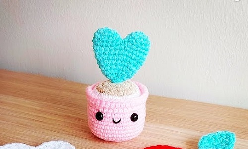 DIY Crochet Hoya Heart Plant